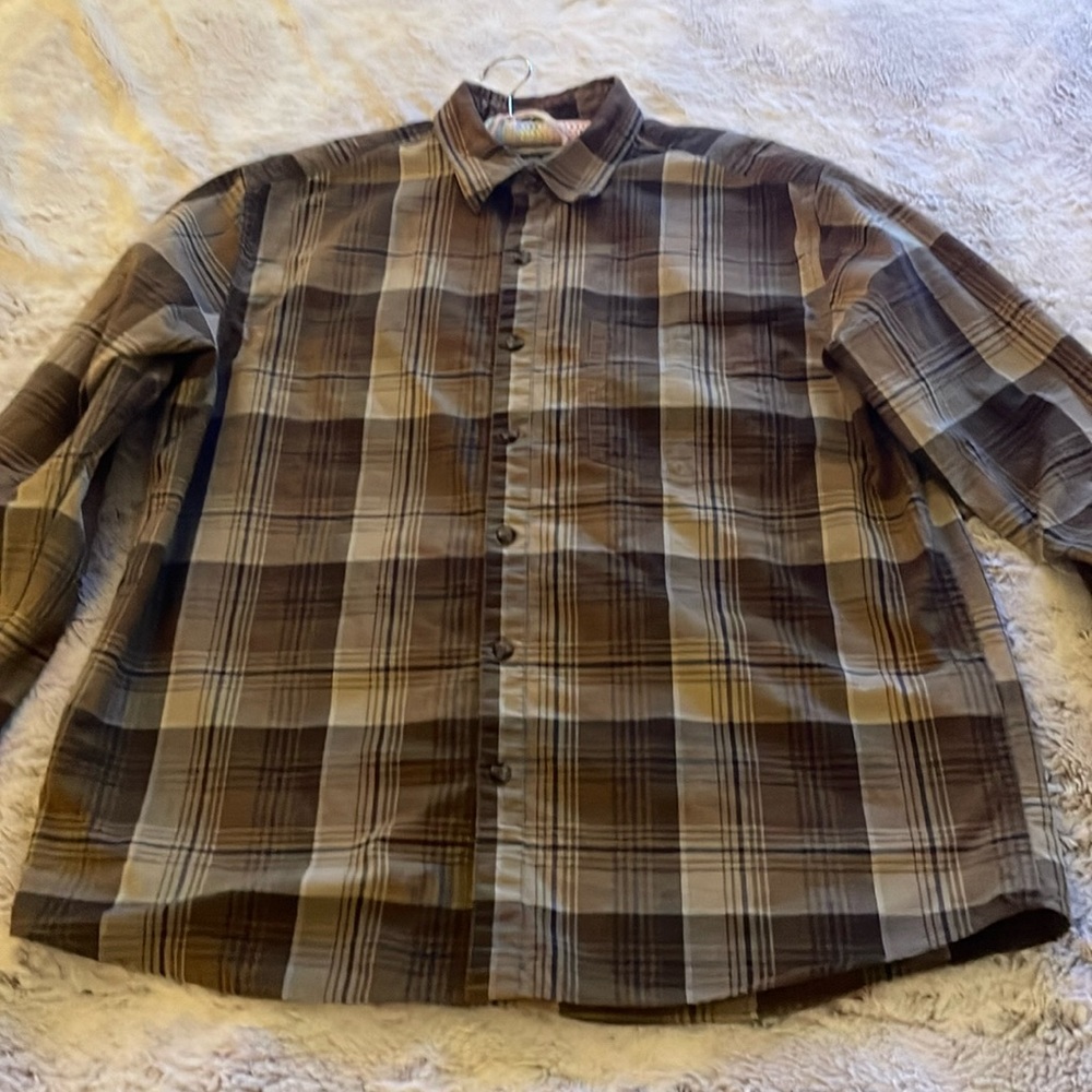 Eddie Bauer Large Men’s Button Down Shirt